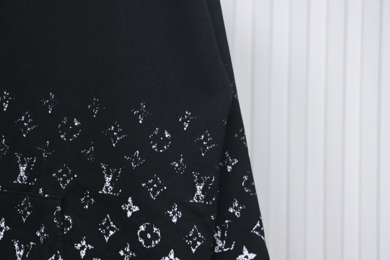 Sudadera Louis Vuitton – Negra - Imagen 3