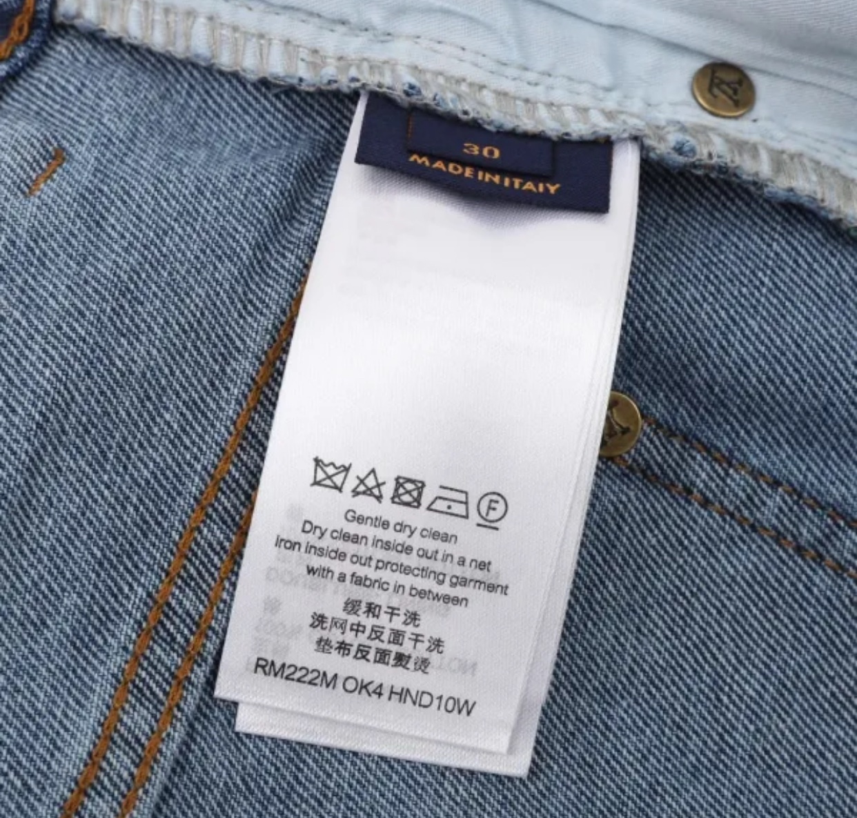 Louis Vuitton Denim Shorts - Imagen 8